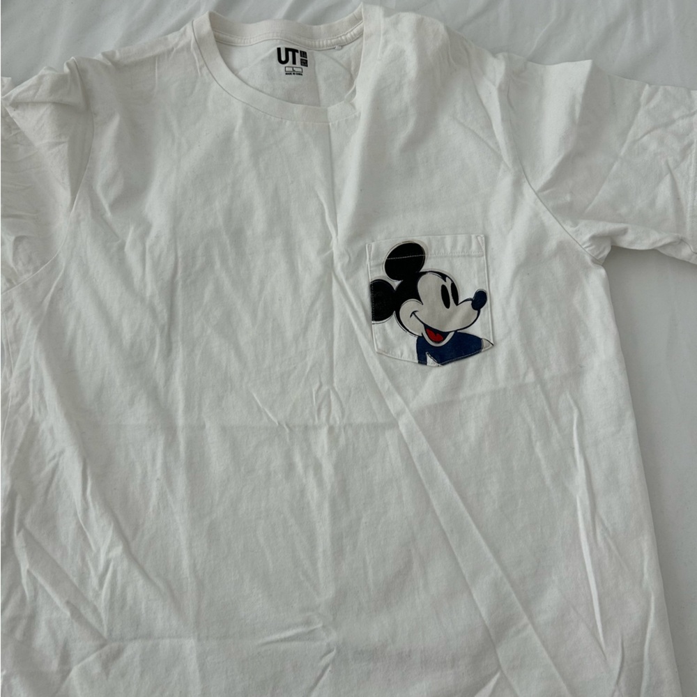 Disney x Uniqlo Men’s White Graphic Tshirt